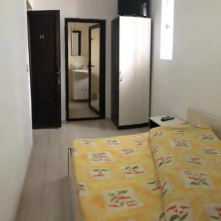 ゲストハウス Pelikan *