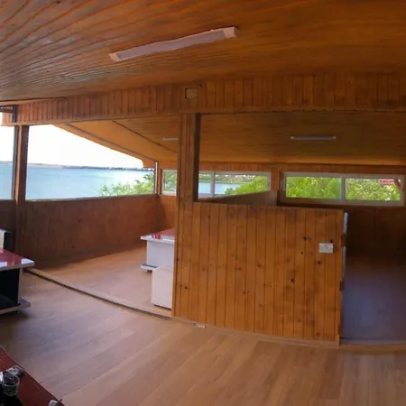 Pelikan * エフォリエ・スド