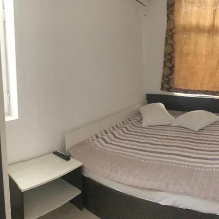 招待所 Pelikan 南埃福列